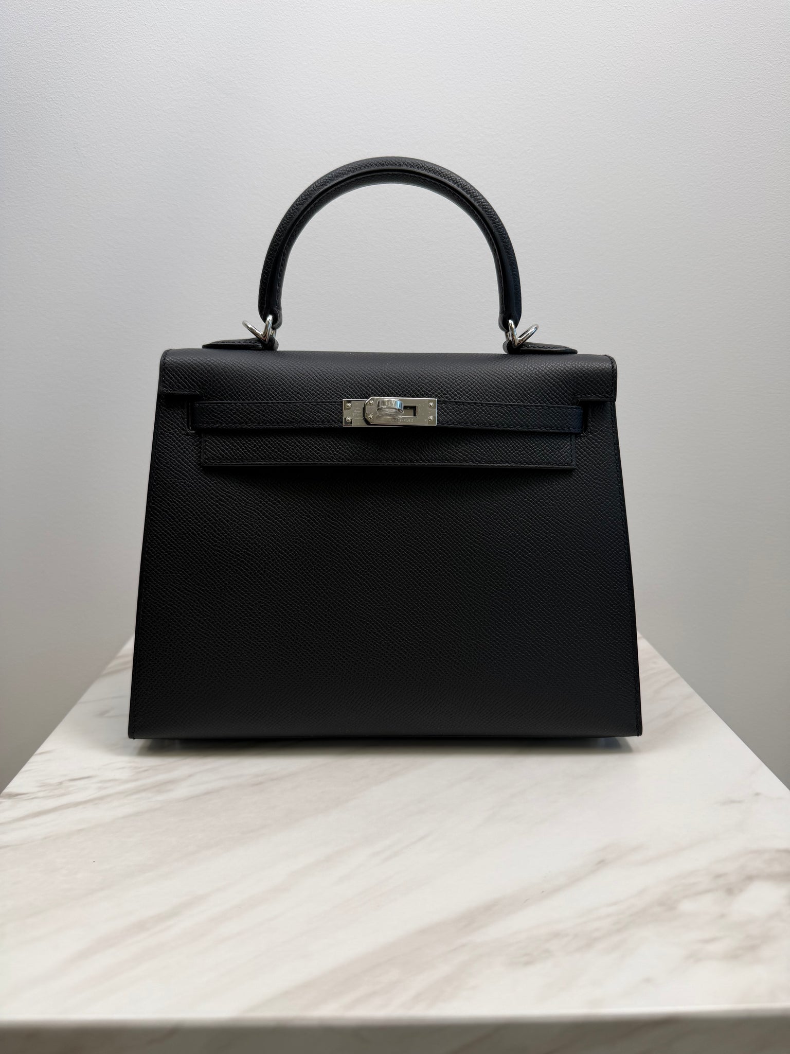 Hermès Kelly 25 Black Epsom Palladium Hardware