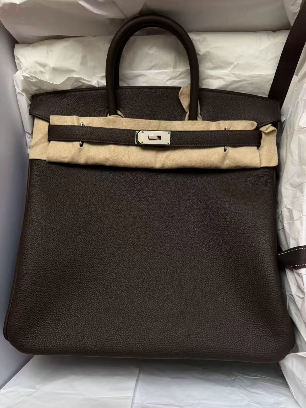 Hermès Haut à Courroies 40 Écorce Togo PHW, current stock — JULL London